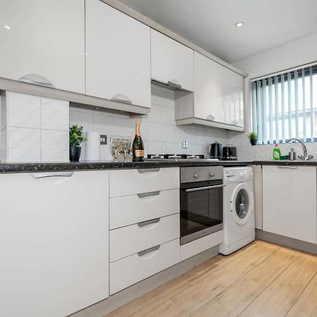City Centre Townhouse - 3 Bedrooms - Garage - Parking - Top Rated Birmingham Bagian luar foto