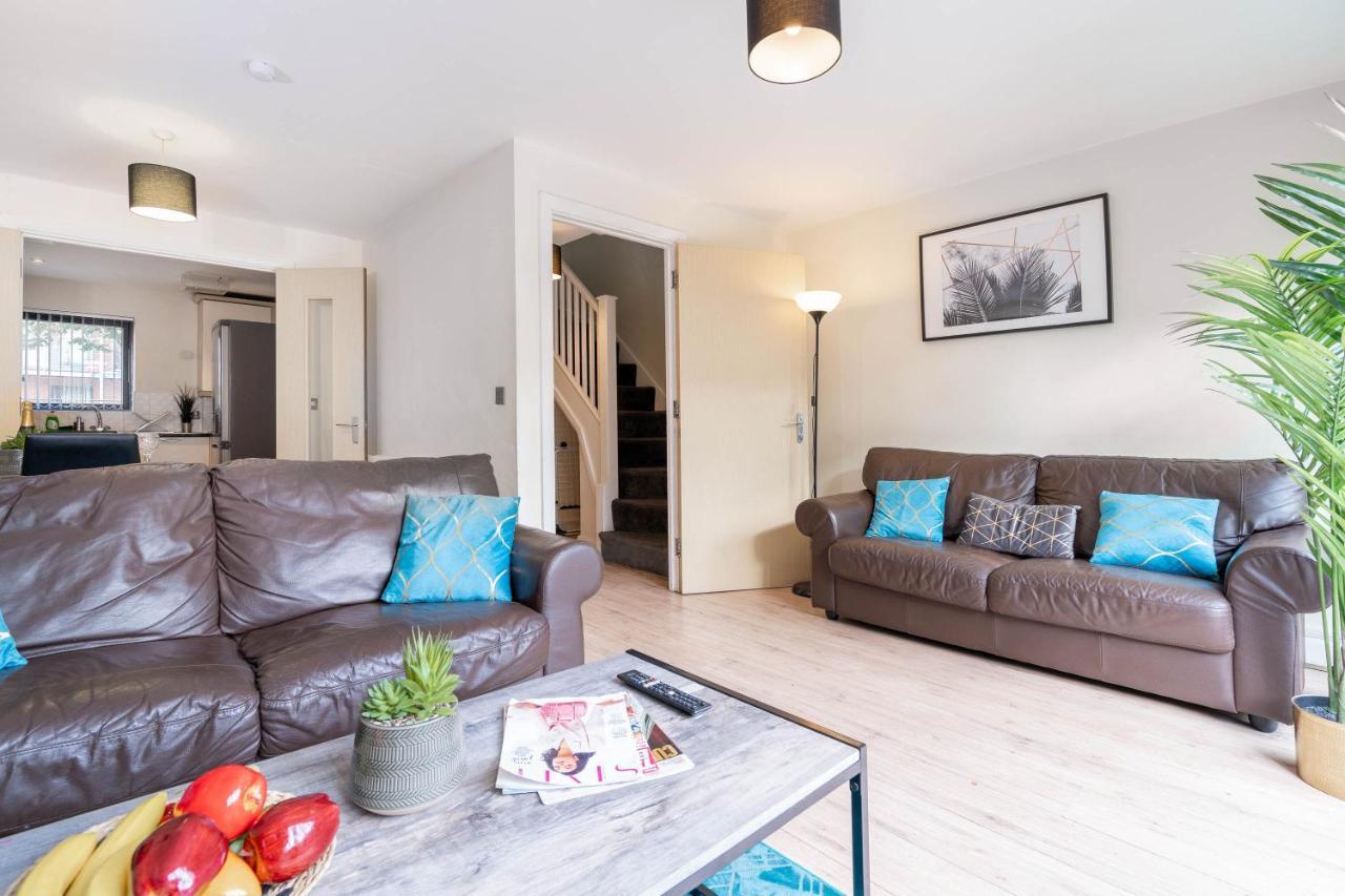 City Centre Townhouse - 3 Bedrooms - Garage - Parking - Top Rated Birmingham Bagian luar foto